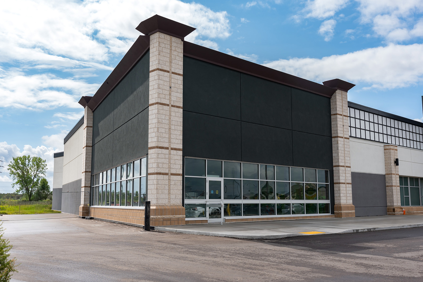 1148 Taylor - New Construction - Completed storefront