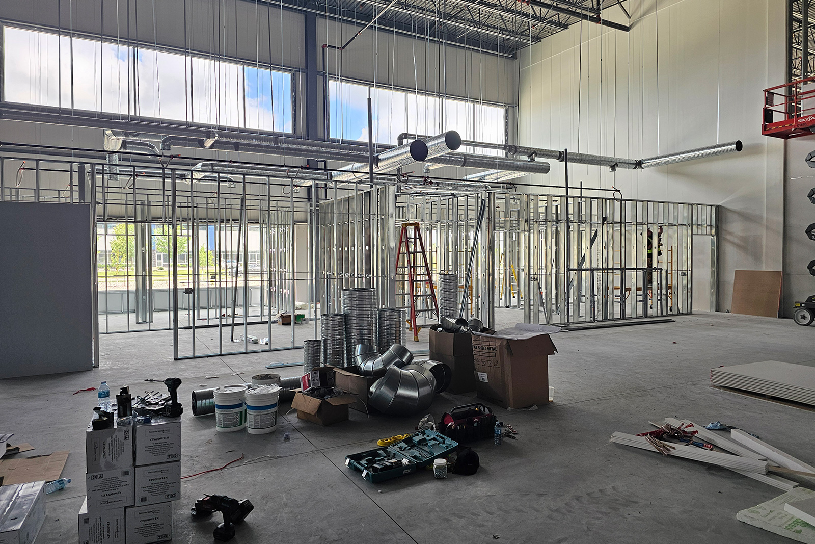 Artik - Tenant Fit Up - Office stud framing and ductwork