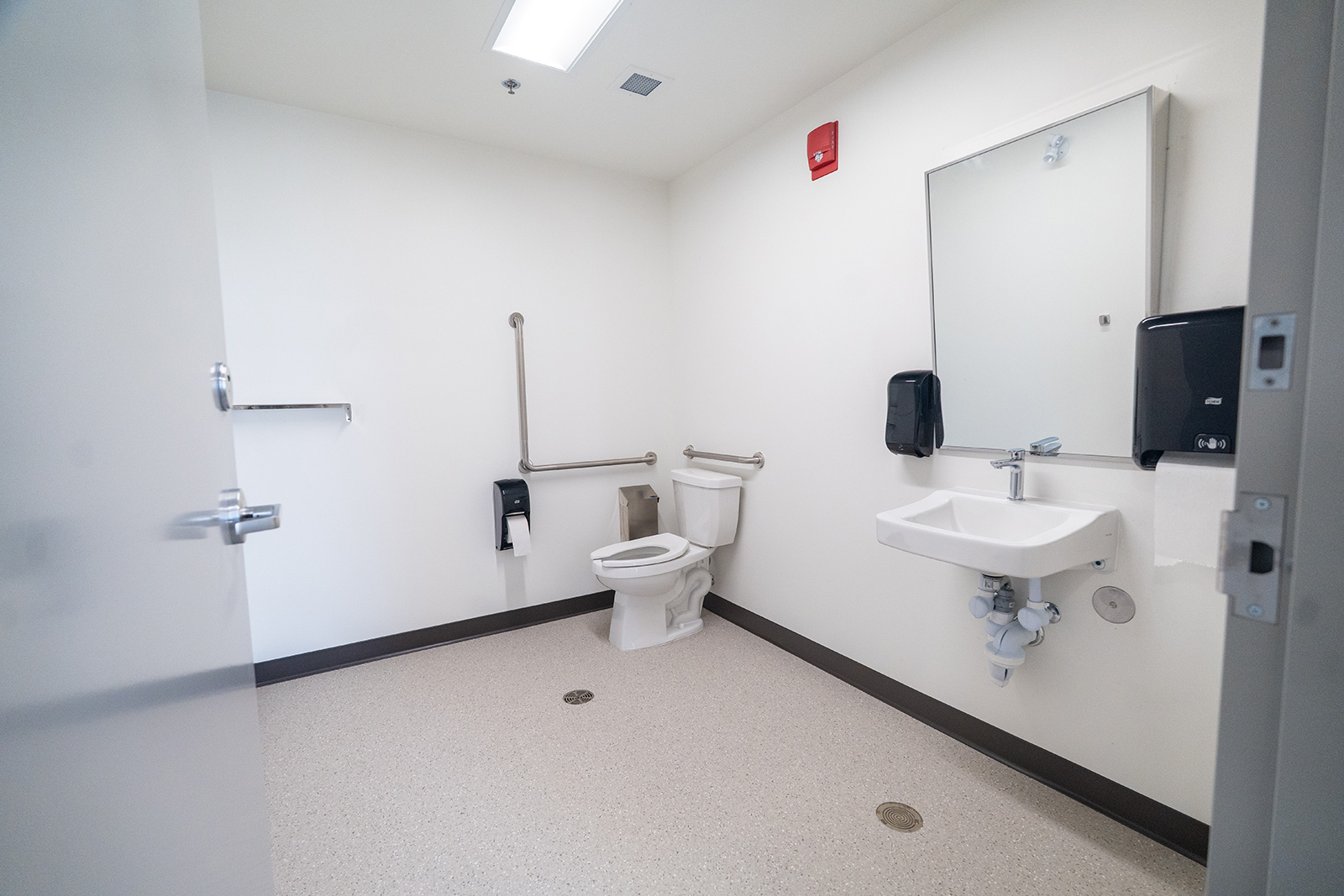 Artik - Tenant Fit Up - Completed universal washroom